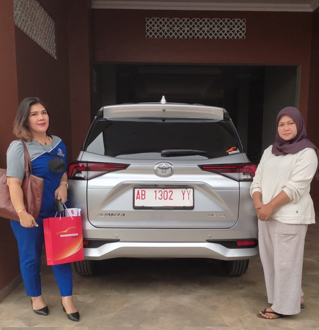 Foto Penyerahan Unit Sales Toyota Jogja Lulu (2)